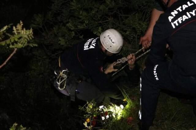 Dilek Feneri Uçurmak İsterken Uçurumdan Düştü Dilek Feneri Uçurmak İsterken Uçurumdan Düştü