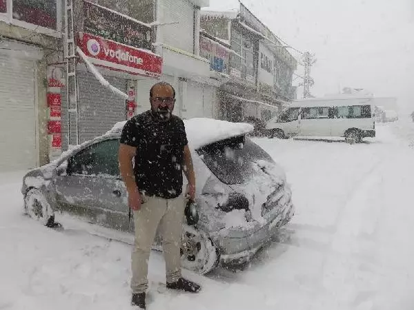 Van'da 14 Yerleşimin Yolu Kardan Kapandı