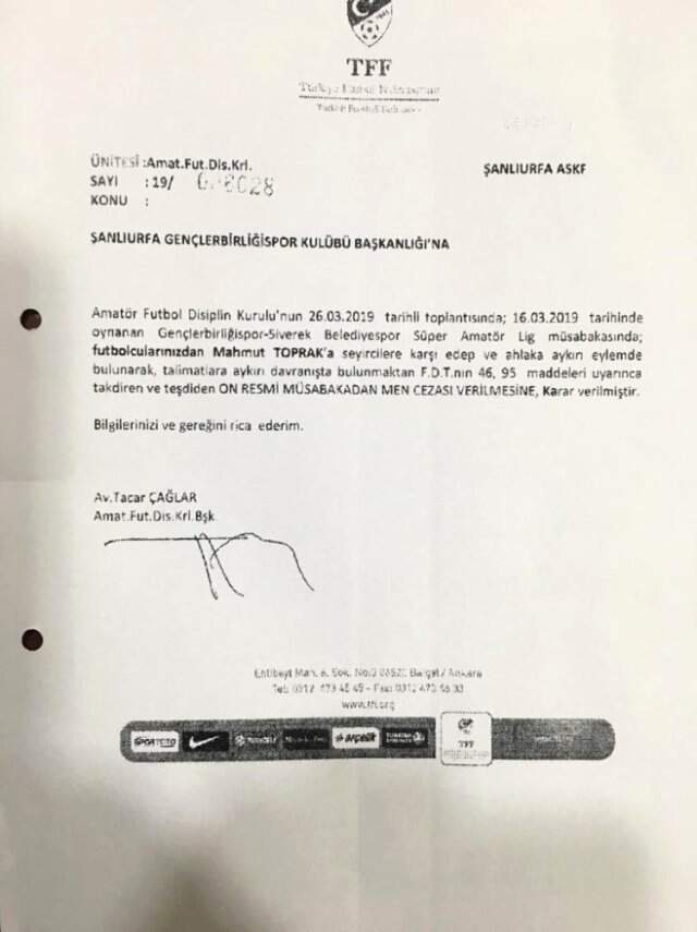 Federasyon, Taraftara Cinsel Organını Gösteren Futbolcuya Cezayı Kesti Federasyon, Taraftara Cinsel Organını Gösteren Futbolcuya Cezayı Kesti