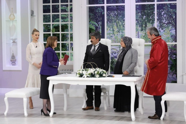 Kimliğine 40 Yıl Sonra Kavuşan Kadın, Dünyaevine Girdi!