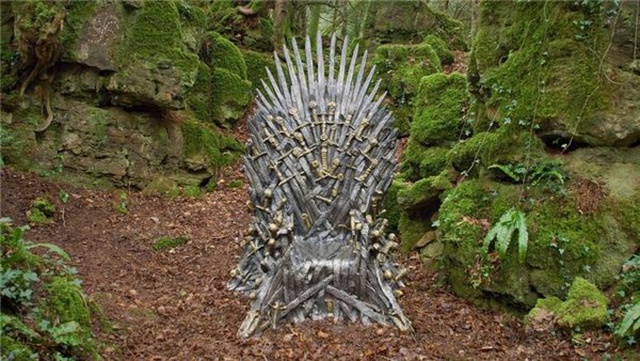 Game Of Thrones'un Gizlenen Tahtlarından Bulunmayan Son Bir Taht Kaldı