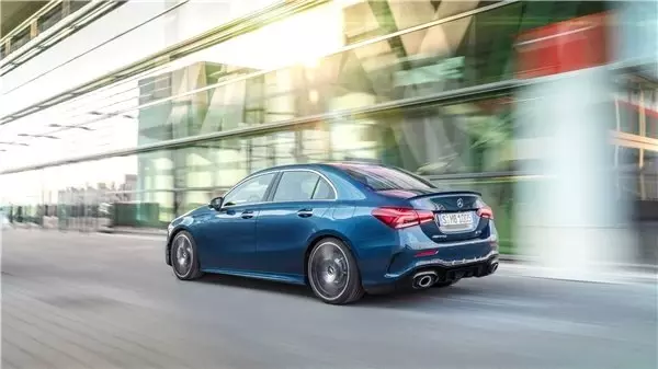 Hızlı ve Yakışıklı: Mercedes-Amg A35 Sedan Tanıtıldı