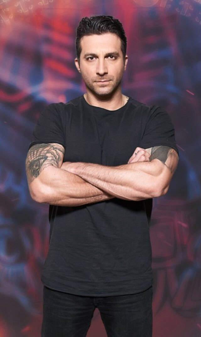 Survivor'da Zehirli Yengeç Yarışmacıyı Zehirledi!
