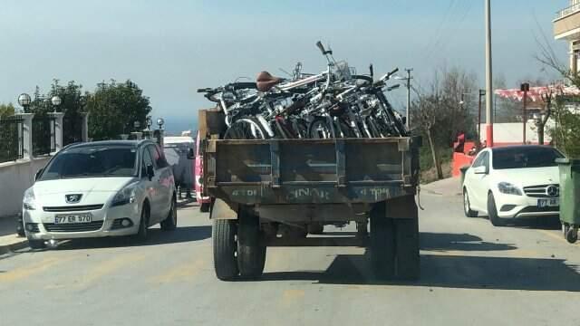 Yalova Belediyesi'nden Skandal! Bakanlığın Hibe Bisikletlerini 3 Yıl Depoda Saklamışlar