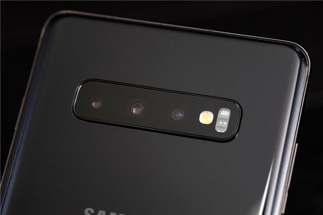 Samsung, Galaxy S11'de Neden Kameraya Odaklanmak Zorunda?