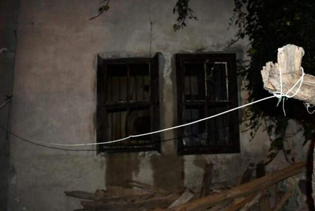 Sigara İçerken Uykuya Dalınca, Çıkan Yangında Öldü Sigara İçerken Uykuya Dalınca, Çıkan Yangında Öldü
