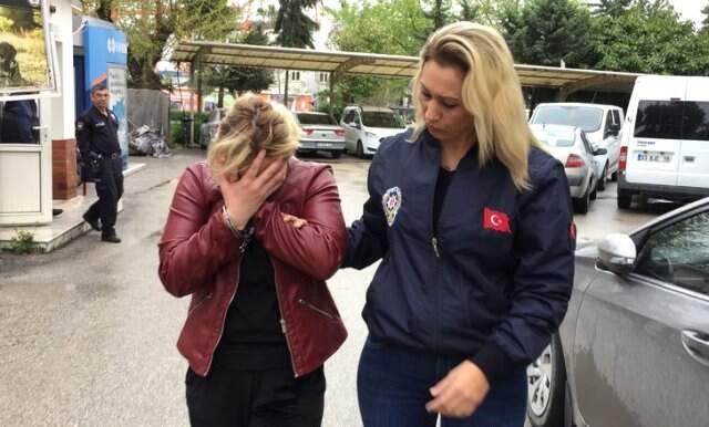 Sosyal Medyada Fuhuş Rezaleti! Ellerini Bağlayıp Cinsel İlişki Görüntülerini Çektiler Sosyal Medyada Fuhuş Rezaleti! Ellerini Bağlayıp Cinsel İlişki Görüntülerini Çektiler