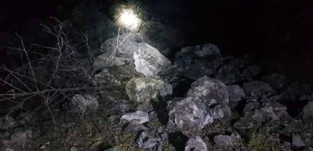 Artvin Hopa'da Sahil Yolu Üzerindeki Tünel Çöktü Artvin Hopa'da Sahil Yolu Üzerindeki Tünel Çöktü! Bölgeye Çok Sayıda Ekip Sevk Edildi