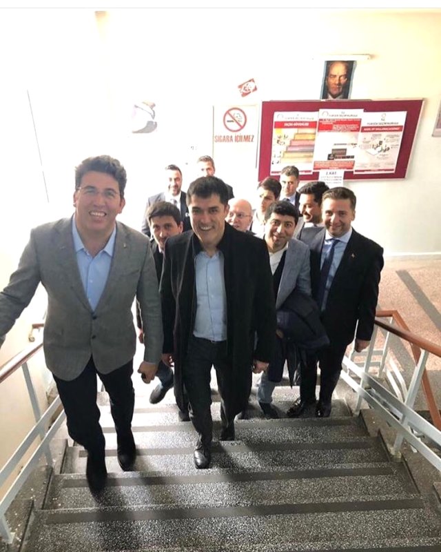 İYİ Parti Kadıköy Belediye Başkan Adayı Emre Kınay, Oyunu Kullandı