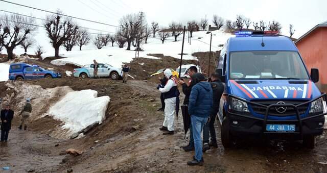 Son Dakika! Malatya'da 2 Saadet Partili Müşahidin Öldürülmesi Olayına İlişkin 4 Şüpheli Yakalandı Malatya'da Saadet Partili 2 Müşahidin Öldürülmesi Olayına İlişkin 4 Şüpheli Yakalandı