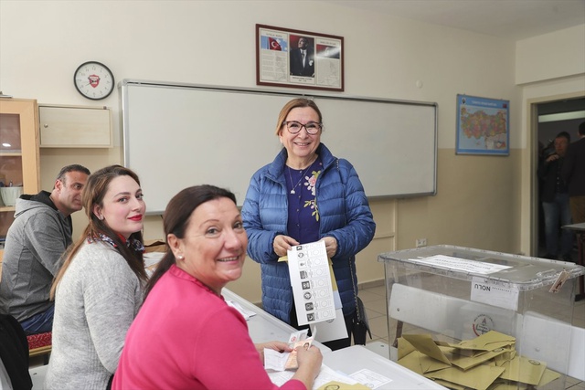 Oyunu Beykoz'da Kullanan Bakan Pekcan: Hepimize Hayırlı Uğurlu Olsun