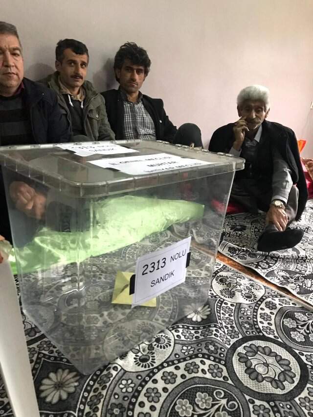 Türkiye'nin En Erken Biten Seçimi Türkiye'de 23 Seçmenli Köyde Oy Verme İşlemi Sona Erdi