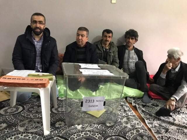 Türkiye'nin En Erken Biten Seçimi Türkiye'de 23 Seçmenli Köyde Oy Verme İşlemi Sona Erdi