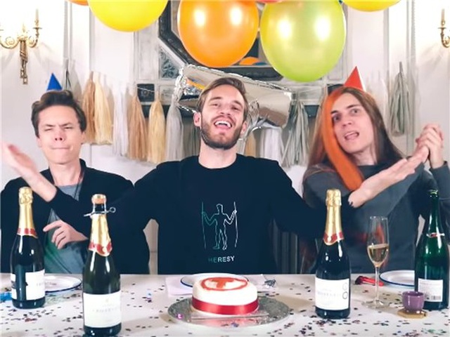 Pewdiepie, T-Series'i Ağır Gömdüğü Bir 'Tebrik' Videosu Yayınladı
