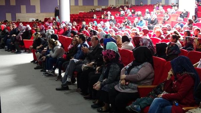 Karabük'te 300 Kişilik Geçici İş İlanına 3 Bin 711 Kişi Başvurdu