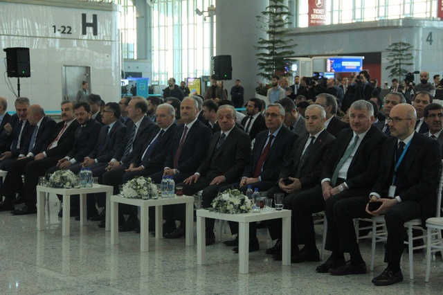 Bakan Turhan: İstanbul Havalimanı'nın 194-225 Bin Kişi Aralığında İstihdam Oluşturması Bekleniyor
