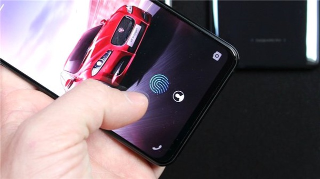 Oneplus 6t'nin Ekran İçi Parmak İzi Tarayıcı Destekli İlk Custom Rom'u Geliyor