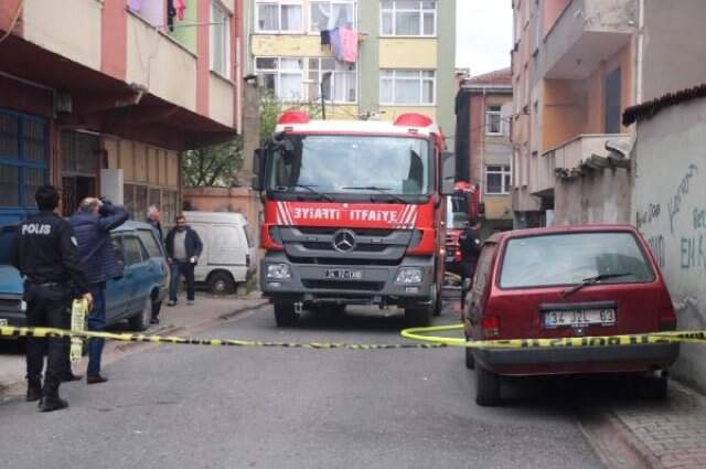 Yanan Çatıya Damacana ile Müdahale Etmeye Çalıştı