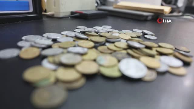 3 Bin Adet Madeni Parayla Bankaya Geldiler! 59 Doları 5 Saatte Saydılar