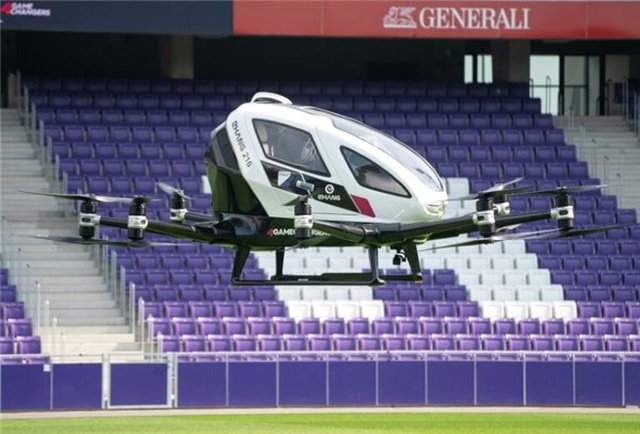 Çinlilerin Geliştirdiği Drone Taksi, İlk Uçuşunu Viyana'da Gerçekleştirdi