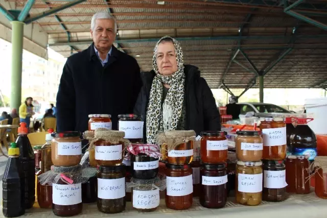 Gezmekten Sıkılıp Reçel İşine Girdiler, Şimdi Siparişe Yetişemiyorlar