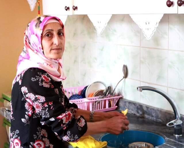 İki Çocuk Annesi, Komşusundan Borç Aldığı Altınla Muhtar Oldu İki Çocuk Annesi, Komşusundan Borç Aldığı Altınla Muhtar Oldu