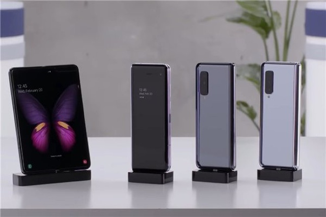 Samsung Galaxy Fold'u Çalışırken Gösteren İkinci Video Ortaya Çıktı