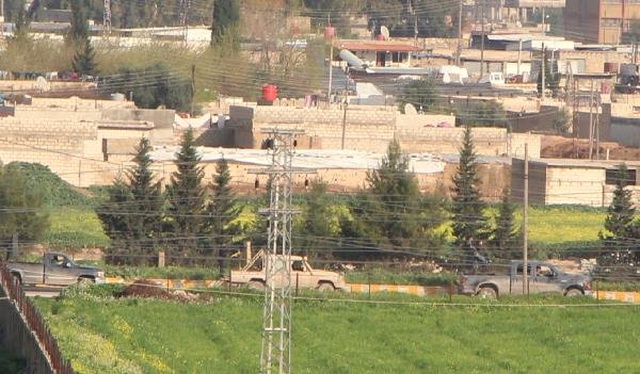 Teröristlerin Suriye'deki Konvoyu ve Zırhlı Aracı Nusaybin'den Görüntülendi