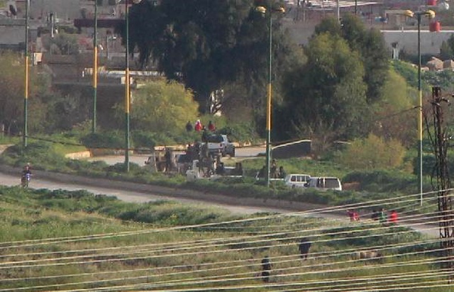 Teröristlerin Suriye'deki Konvoyu ve Zırhlı Aracı Nusaybin'den Görüntülendi