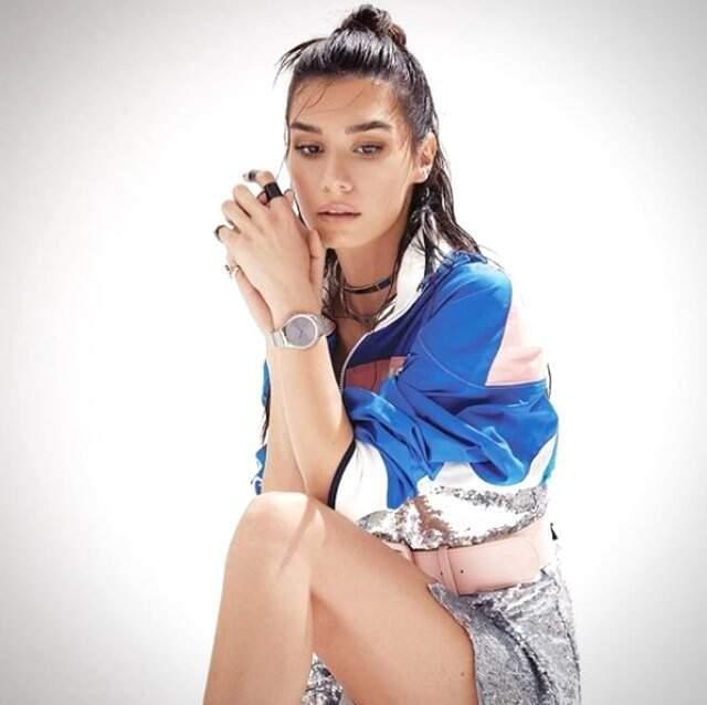 Burcu Kıratlı Kimdir? Sinan Akçıl'dan Boşanacağı İddia Edilen Burcu Kıratlı Kimdir?