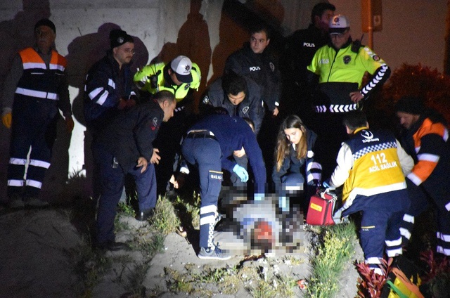 Kaza Yapan Araçtan Çıkıp Yürüdü, Temizlik İşçileri 1 Saat Sonra Cesedini Buldu