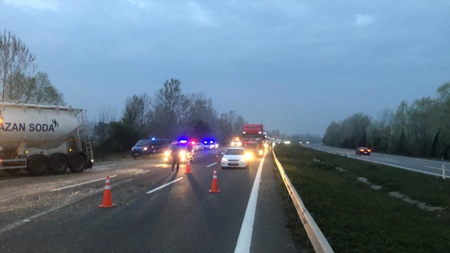 Sakarya'da Yolcu Otobüsü Devrildi: 30 Yaralı