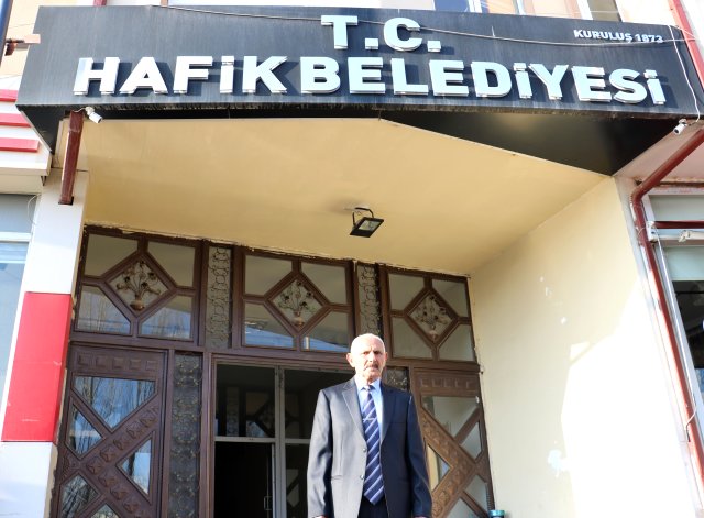 25 Yılda 3 Farklı Partiden 5 Kez Aday Olan MHP'li İsim, Belediye Başkanı Seçildi