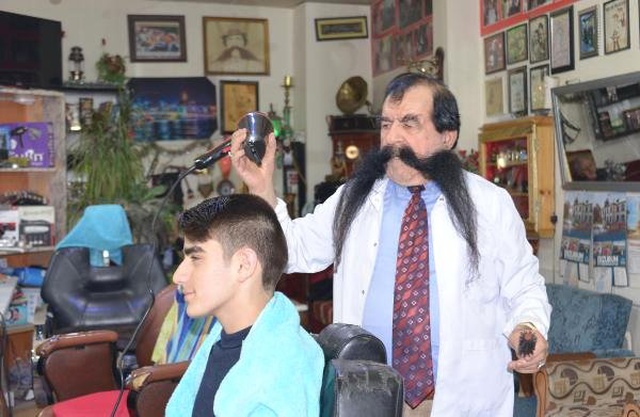 Horasanlı Pala, 50 Yıldır Uzattığı Bıyıkları 1,5 Metreyi Geçti