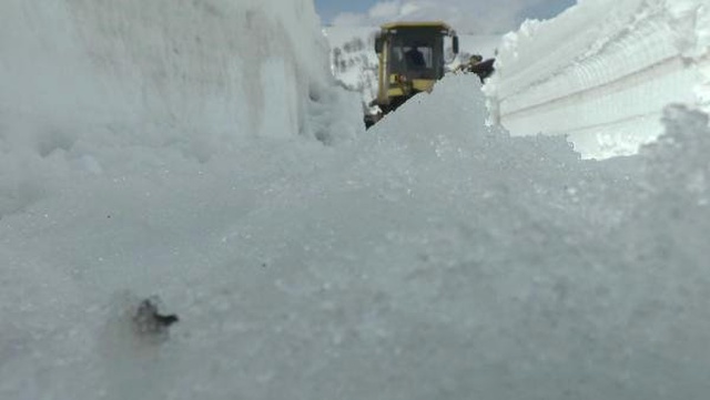 Bir Kentimiz Kara Teslim! Ekipler, Günde En Fazla 1 Kilometre İlerleyebiliyor