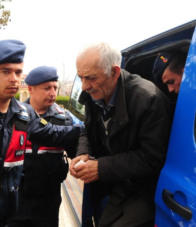 Canlı Yayında Oğlunu Öldürdüğünü İtiraf Eden Baba Tutuklandı