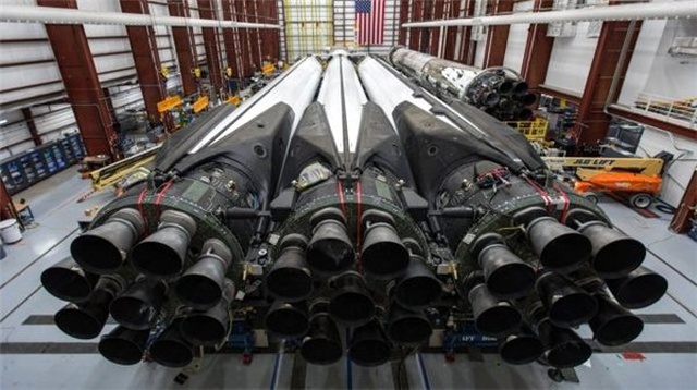 Spacex, İlk Ticari Uçuşunu Bu Gece Gerçekleştirmeye Hazırlanıyor