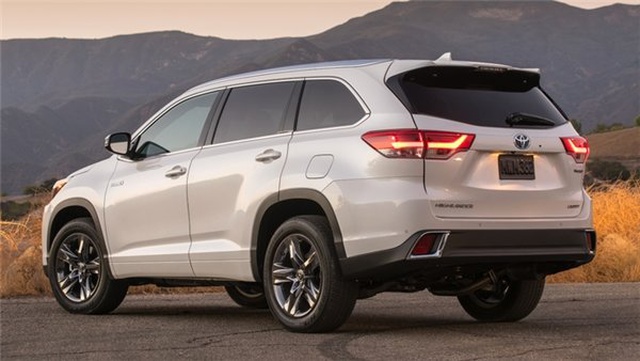 Toyota, 2020 Highlander İçin Alışılmışın Dışında Bir Tanıtım Filmi Yayımladı