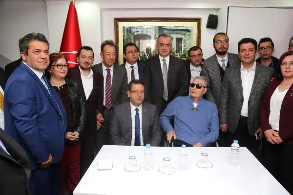 Tedavisi Tamamlanan Deniz Baykal, İl Ziyaretini CHP Antalya İl Başkanlığı'na Yaptı