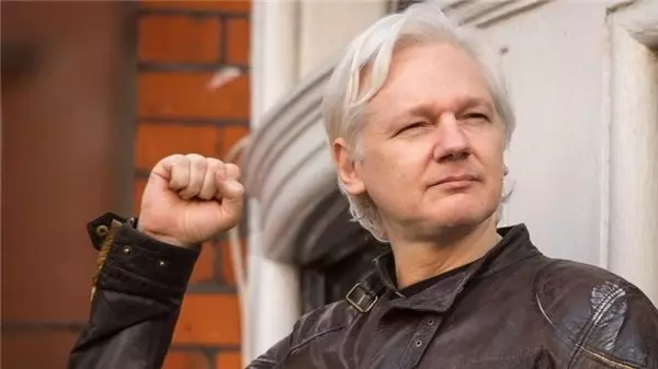 Wikileaks Kurucusu Julian Assange, İngiltere'de Gözaltına Alındı