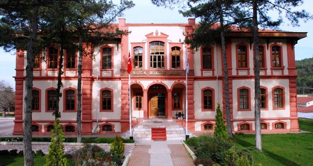 Belediye Başkanının İlk İcraatı