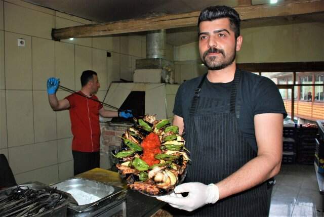 Lezzetiyle Damaklarda İz Bırakan Tokat Kebabı Cep Yakıyor Lezzetiyle Damaklarda İz Bırakan Tokat Kebabı Cep Yakıyor