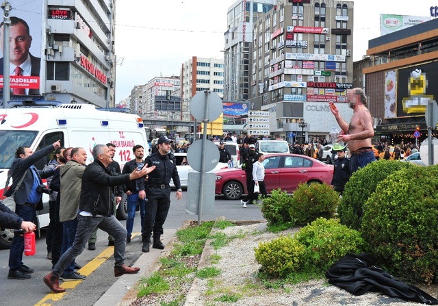 Ekonomik Sıkıntı Yaşayan Vatandaş, Kendini Yakmaya Çalıştı