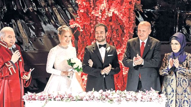 Yılın Düğünü: Demirören ve Kalyoncu'ların Veliahtları Evlendi