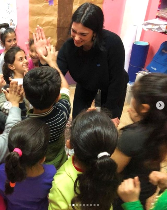 Dünyaca Ünlü Yıldız Dua Lipa Lübnanlı Çocuklarla Halay Çekti!