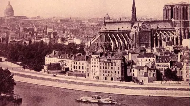 Notre-Dame Yangını: Tarihi Fotoğraflarla ve Olaylarla Fransa Cumhurbaşkanı Macron'un 'Yeniden İnşa...