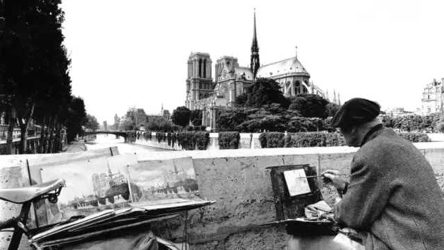 Notre-Dame Yangını: Tarihi Fotoğraflarla ve Olaylarla Fransa Cumhurbaşkanı Macron'un 'Yeniden İnşa...