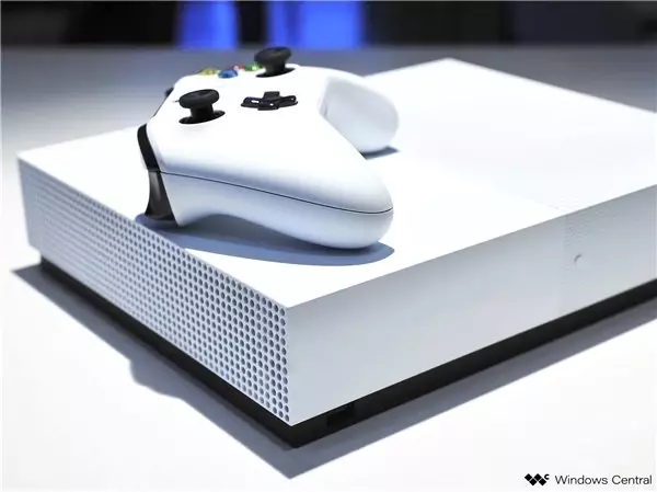 Disksiz' Xbox One S Modelinin Fiyatı ve Çıkış Tarihi Belli Oldu