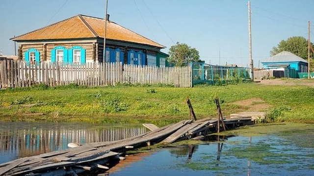 Eşi Güzellik Yarışmasına Katılan Rus Rahip Sürgüne Gönderildi