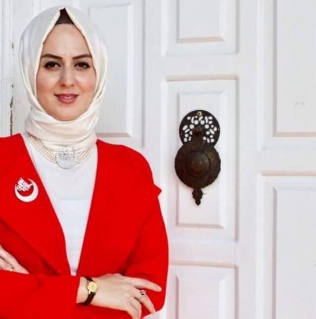 Nilhan Osmanoğlu Kimdir? Nilhan Osmanoğlu Kaç Yaşında Ve Nereli? Osmanlı Torunu Nilhan Osmanoğlu Kimdir? Nerede Doğdu? Kaç Yaşında?